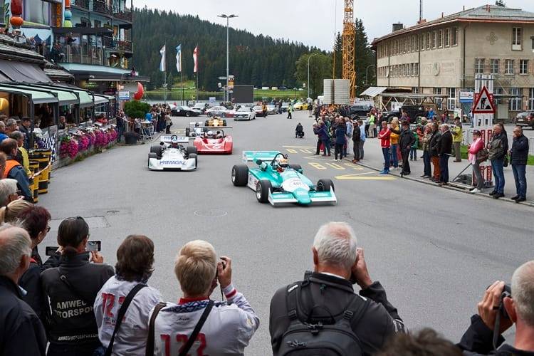 Tausende Oldtimer-Fans in Arosa