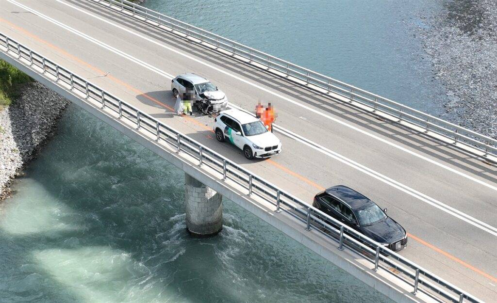 Auffahrkollision zwischen drei Autos