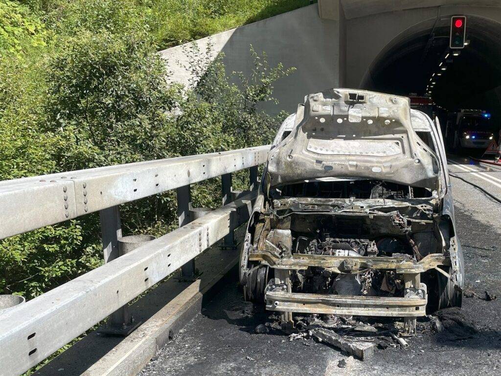 Auto in Brand geraten