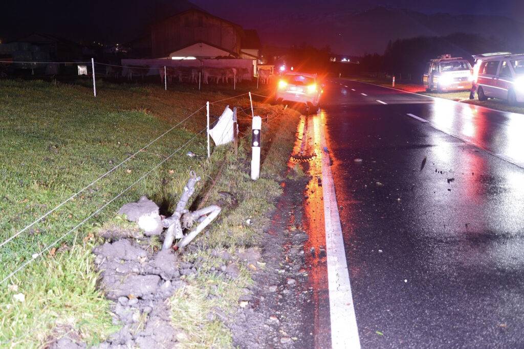 21-Jähriger verunfallte alkoholisiert mit Handy am Steuer