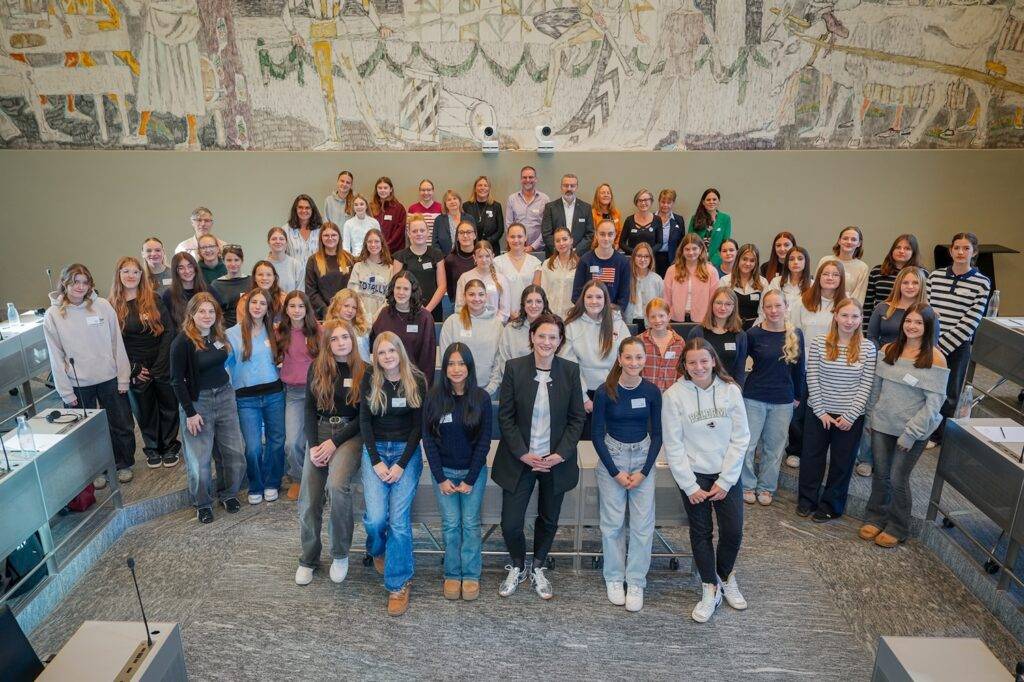 Junge Bündner Frauen machen Politik – 5 Petitionen eingereicht