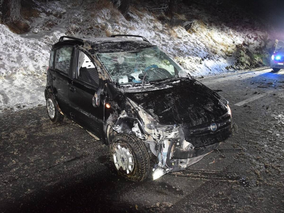 Automobilistin alkoholisiert verunfallt