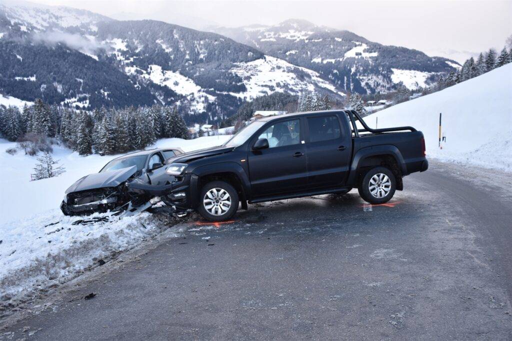 Kollision fordert zwei Leichtverletzte