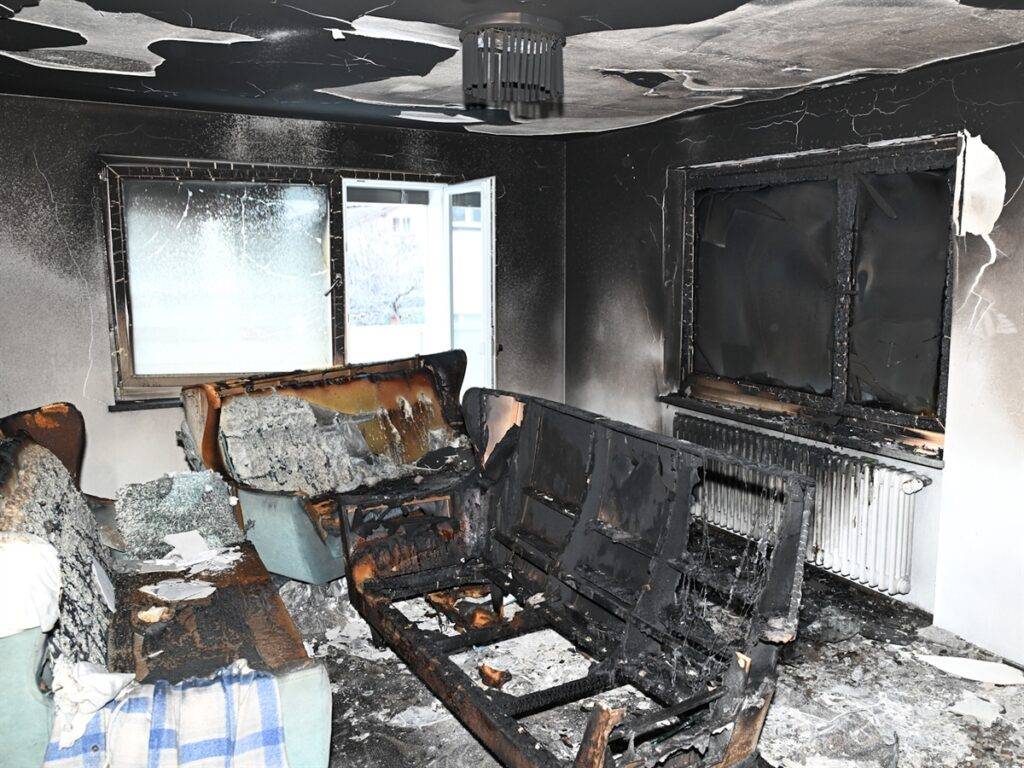 Heizdecke entfacht Wohnungsbrand