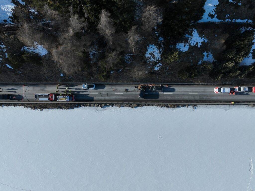 Zweifachkollision mit drei Autos
